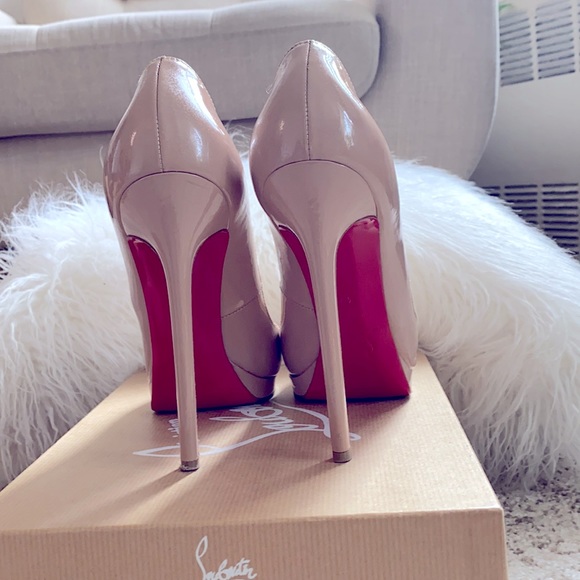 Christian Louboutin heels - Picture 5 of 7